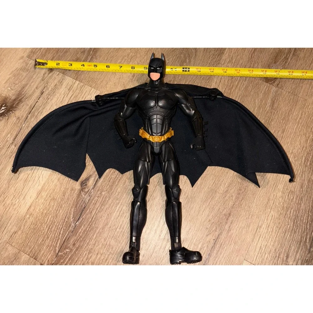 2005 Mattel DC Batman Begins W/ Fabric Cape by DC‎ Comics 14
